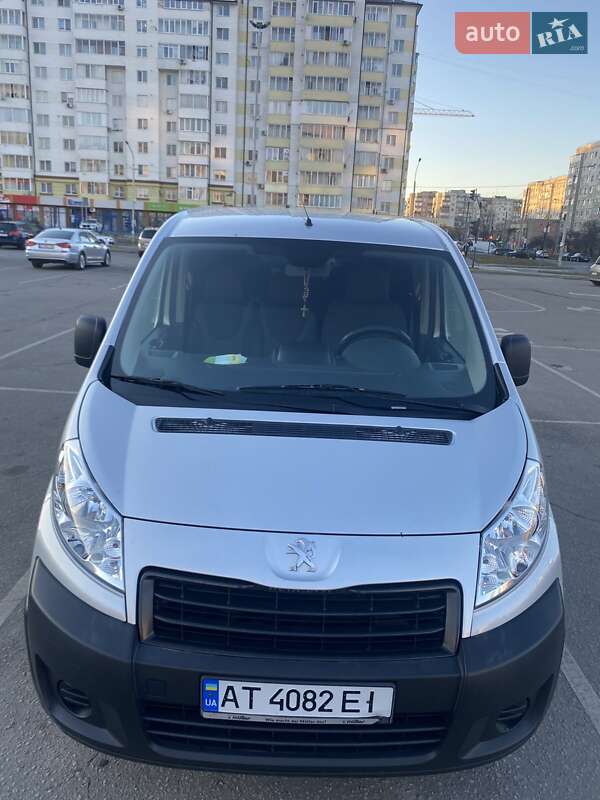 Мінівен Peugeot Expert 2015 в 