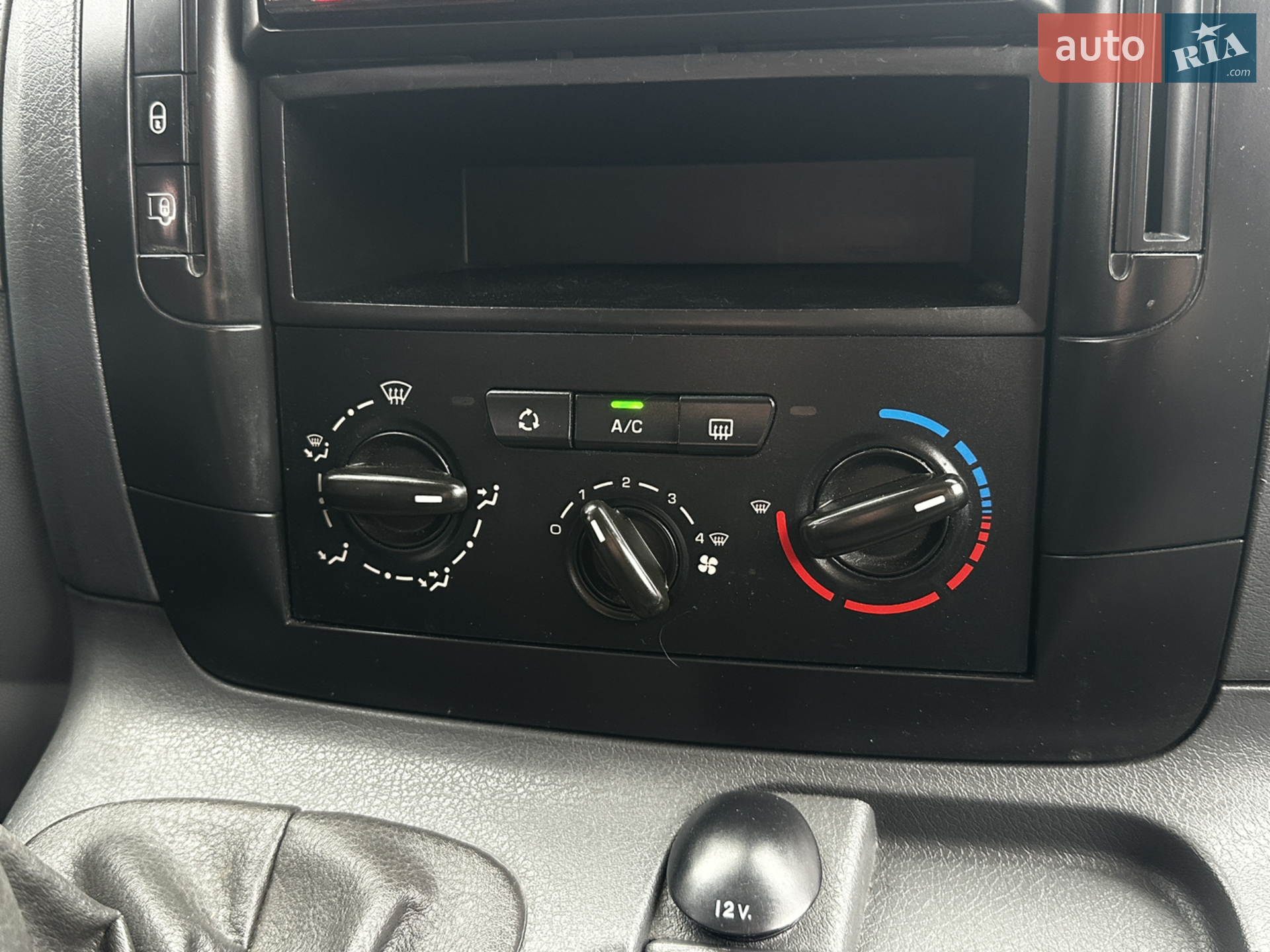 2010 Peugeot Expert - мініатюра 21