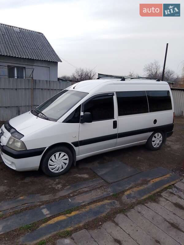 Минивэн Peugeot Expert 2005 в 