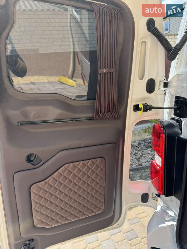 Мінівен Peugeot Expert 2020 в Житомирі фото 22 Мінівен Peugeot Expert 2020 в Житомирі