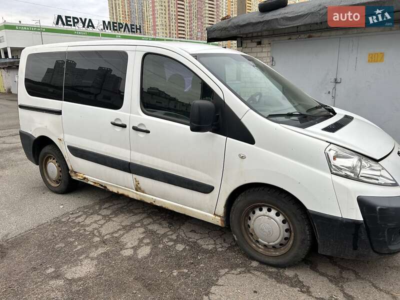 Минивэн Peugeot Expert 2008 в Киеве