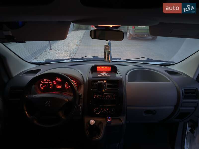 Минивэн Peugeot Expert 2007 в Полонном