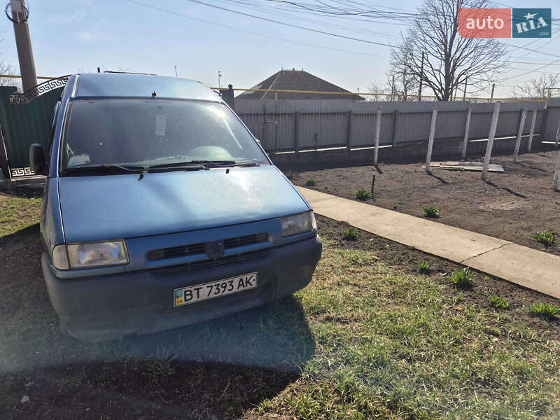 Минивэн Peugeot Expert 2002 в 