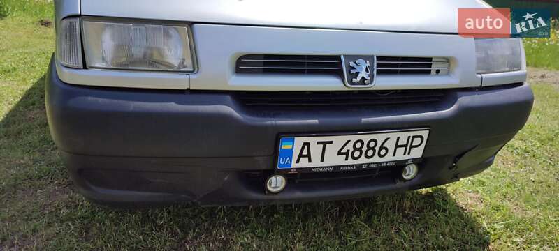 Минивэн Peugeot Expert 2002 в Яремче