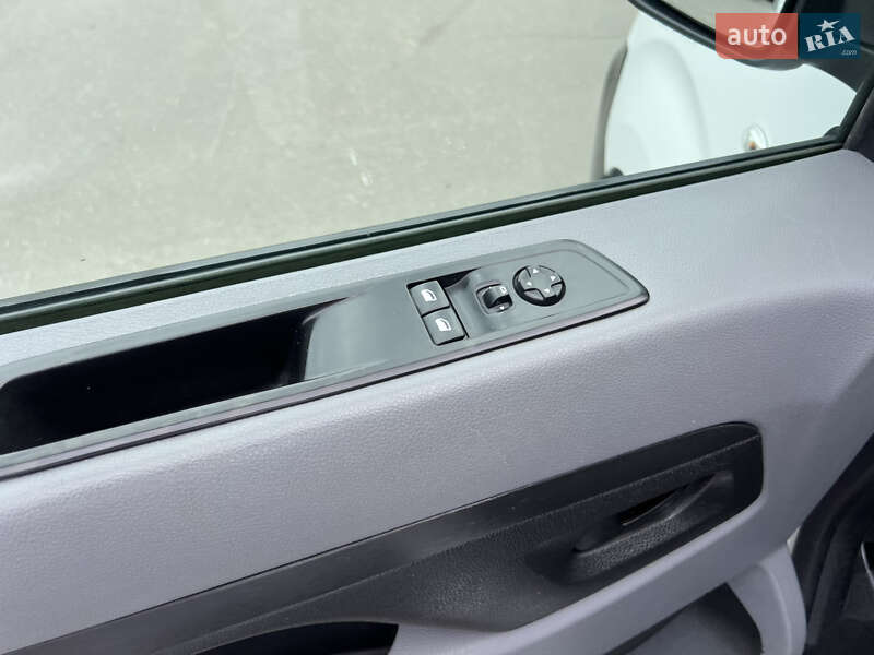 Грузовой фургон Peugeot Expert 2020 в Киеве