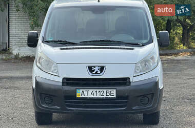 Минивэн Peugeot Expert 2008 в 