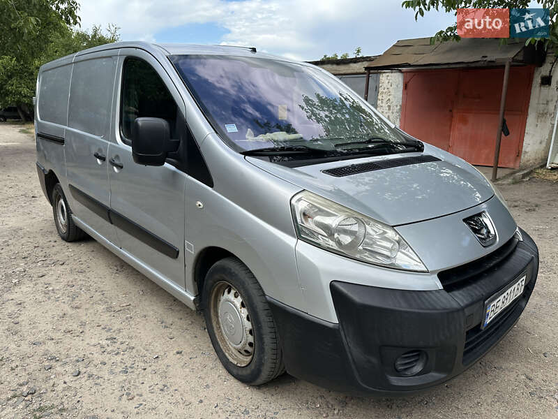 Грузовой фургон Peugeot Expert 2009 в 