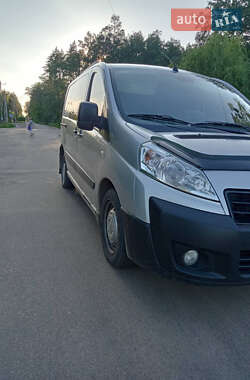 Вантажний фургон Peugeot Expert 2014 в Житомирі