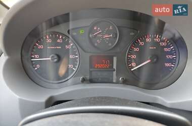 Грузовой фургон Peugeot Expert 2011 в 