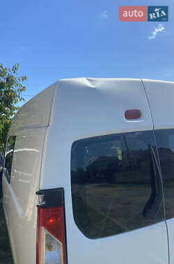 Грузопассажирский фургон Peugeot Expert 2012 в 