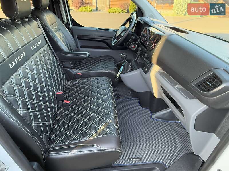 Мінівен Peugeot Expert 2017 в Києві фото 68 Мінівен Peugeot Expert 2017 в Києві