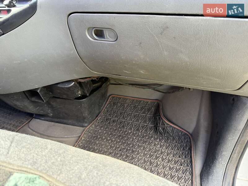 Минивэн Peugeot Expert 2005 в Корсуне-Шевченковском фото 32 Минивэн Peugeot Expert 2005 в Корсуне-Шевченковском