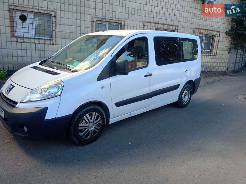 Минивэн Peugeot Expert 2011 в 