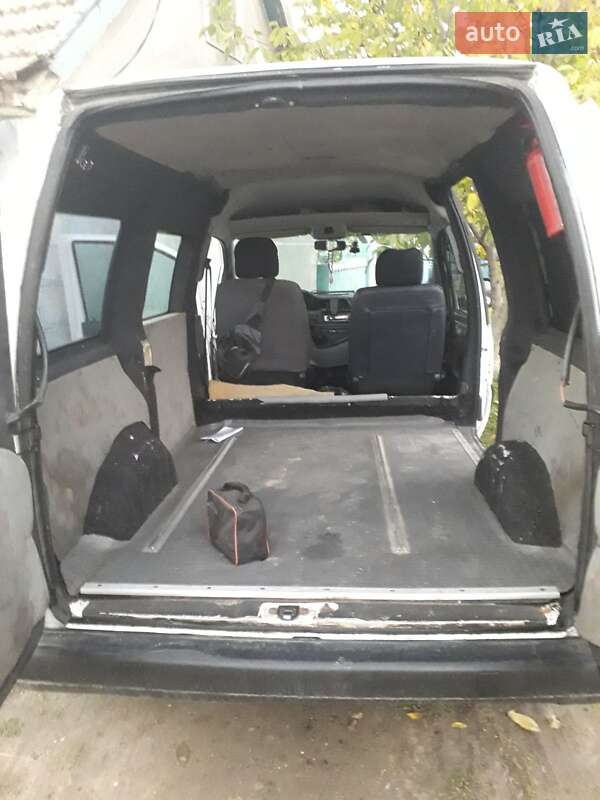 Минивэн Peugeot Expert 2005 в Сарате