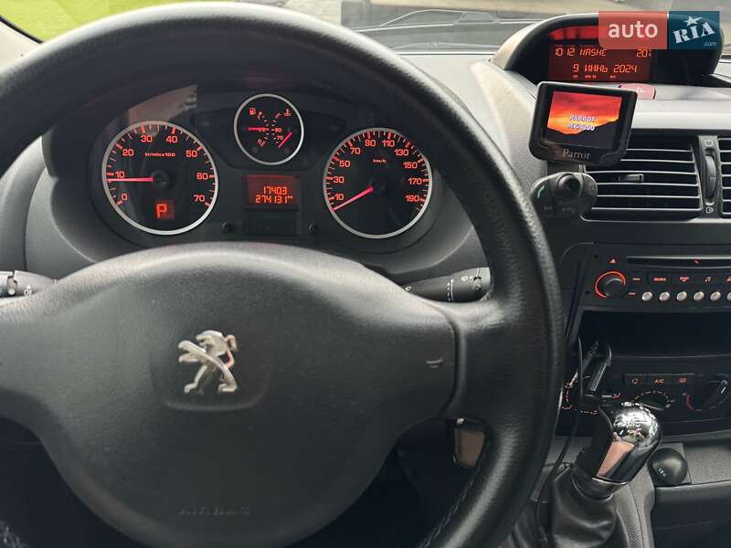 Минивэн Peugeot Expert 2015 в Луцке фото 12 Минивэн Peugeot Expert 2015 в Луцке