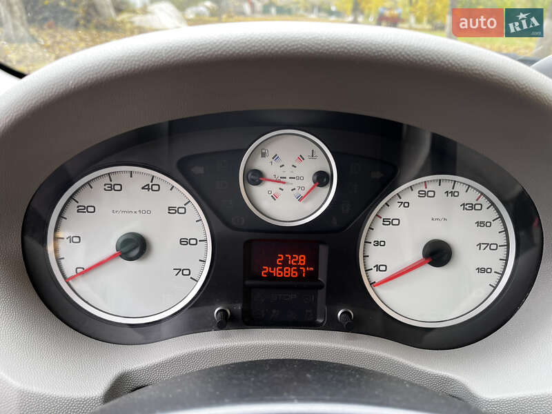 Мінівен Peugeot Expert 2012 в Заліщиках фото 14 Мінівен Peugeot Expert 2012 в Заліщиках