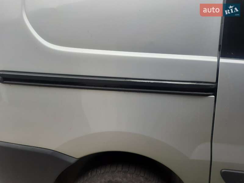 Грузовой фургон Peugeot Expert 2011 в Василькове фото 2 Грузовой фургон Peugeot Expert 2011 в Василькове