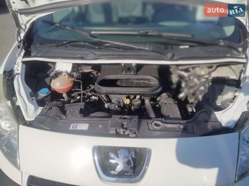 Мінівен Peugeot Expert 2008 в Тернополі фото 15 Мінівен Peugeot Expert 2008 в Тернополі