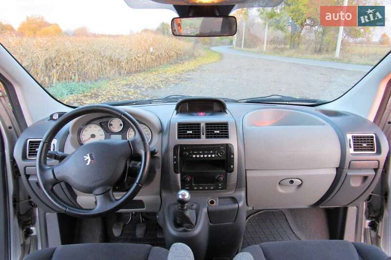 Мінівен Peugeot Expert 2009 в Лосинівці фото 15 Мінівен Peugeot Expert 2009 в Лосинівці