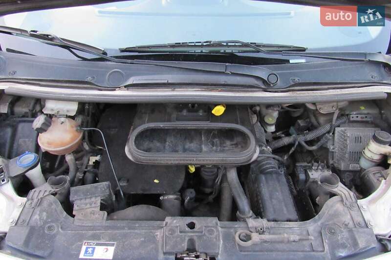 Мінівен Peugeot Expert 2009 в Лосинівці фото 17 Мінівен Peugeot Expert 2009 в Лосинівці