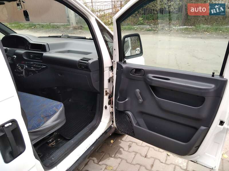 Мінівен Peugeot Expert 2000 в Ізяславі