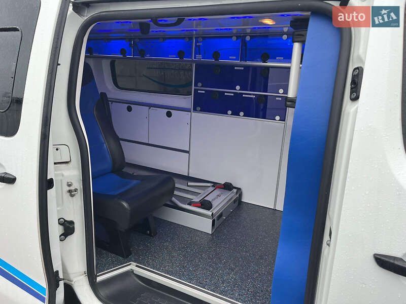 Автомобиль скорой помощи Peugeot Expert 2022 в Ровно фото 5 Автомобиль скорой помощи Peugeot Expert 2022 в Ровно