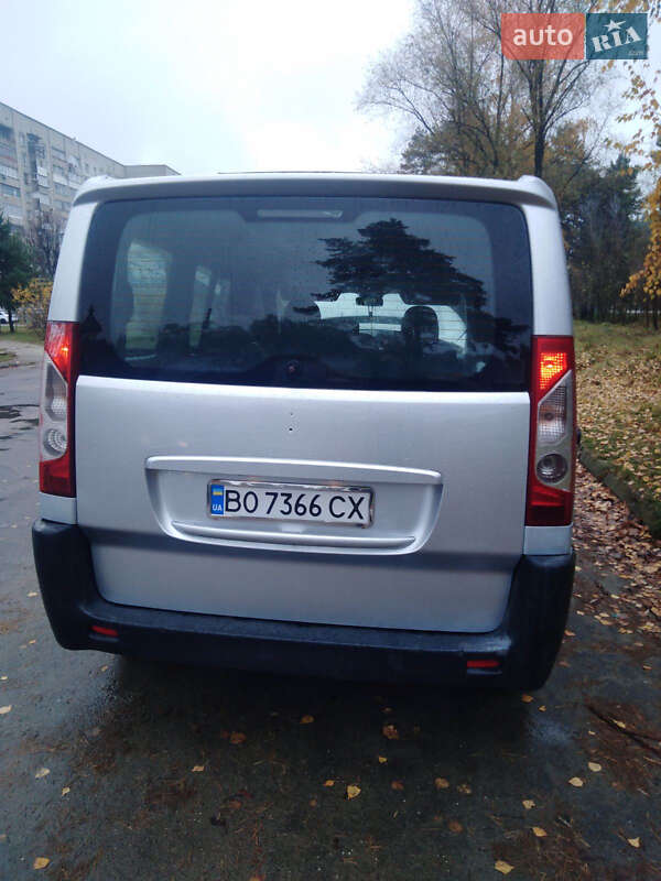 Минивэн Peugeot Expert 2007 в Новояворовске