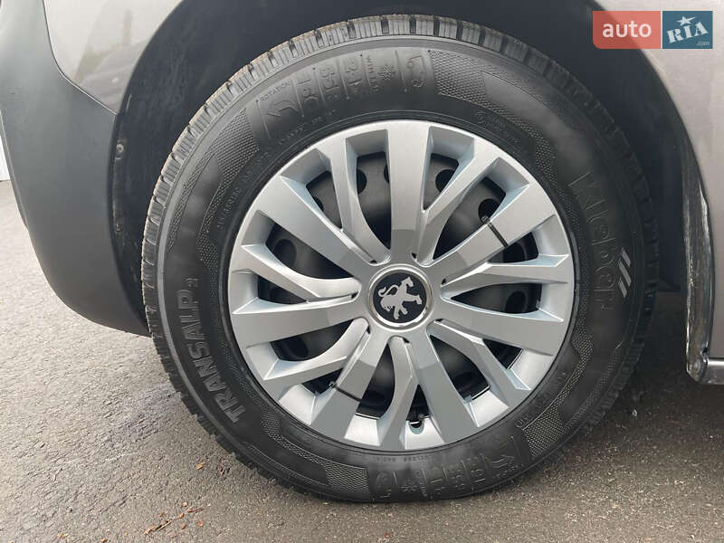 Вантажний фургон Peugeot Expert 2018 в Рівному фото 16 Вантажний фургон Peugeot Expert 2018 в Рівному