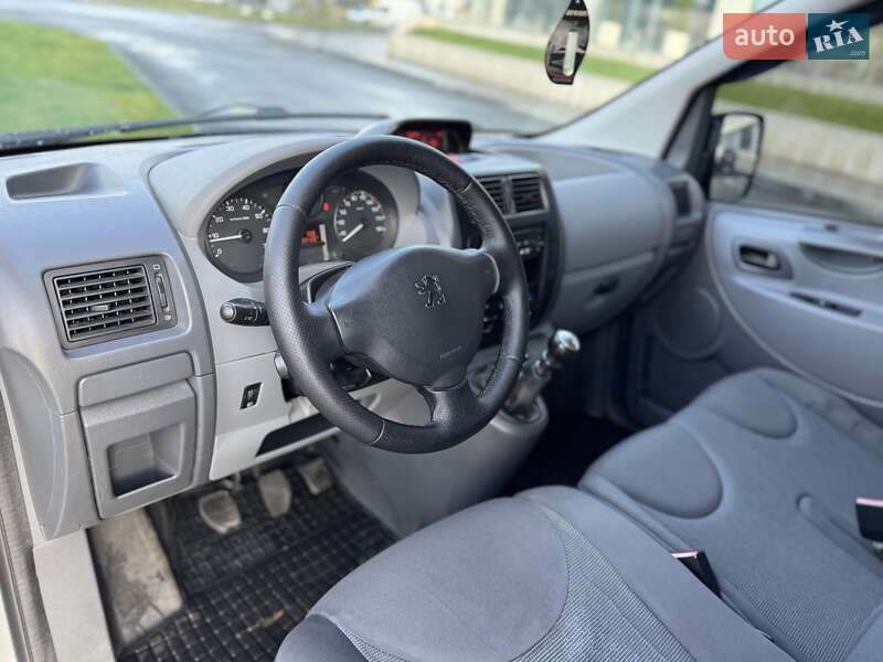 Мінівен Peugeot Expert 2011 в Дніпрі