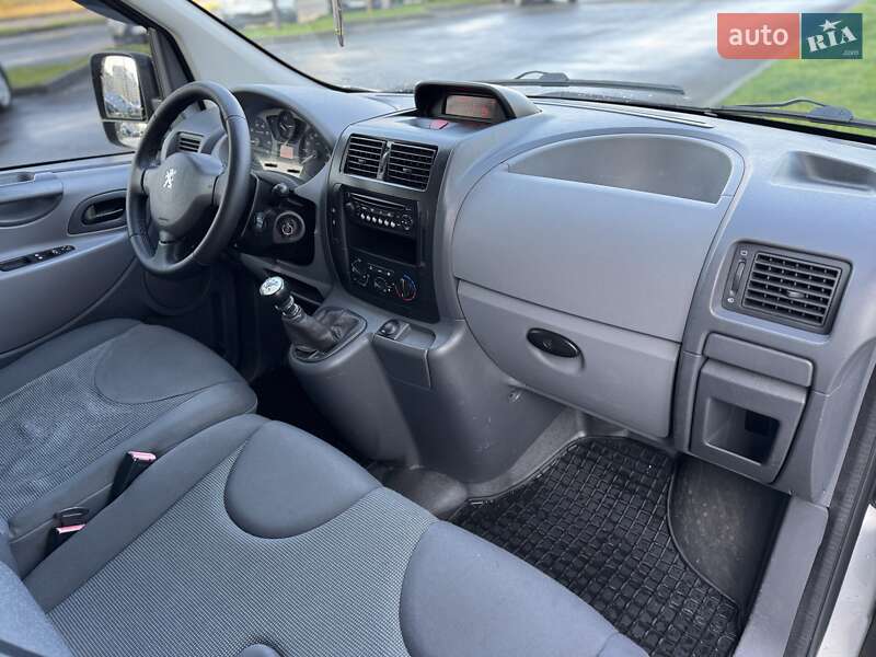 Мінівен Peugeot Expert 2011 в Дніпрі