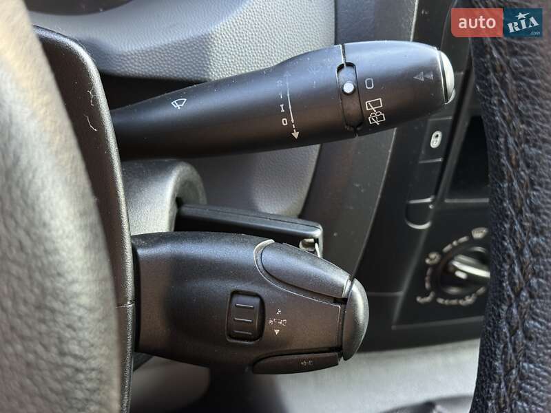 Мінівен Peugeot Expert 2011 в Дніпрі