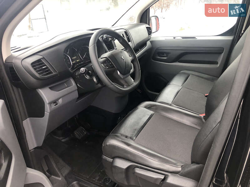 Вантажний фургон Peugeot Expert 2016 в Бродах