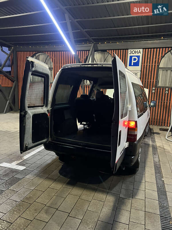 Минивэн Peugeot Expert 2006 в Самборе