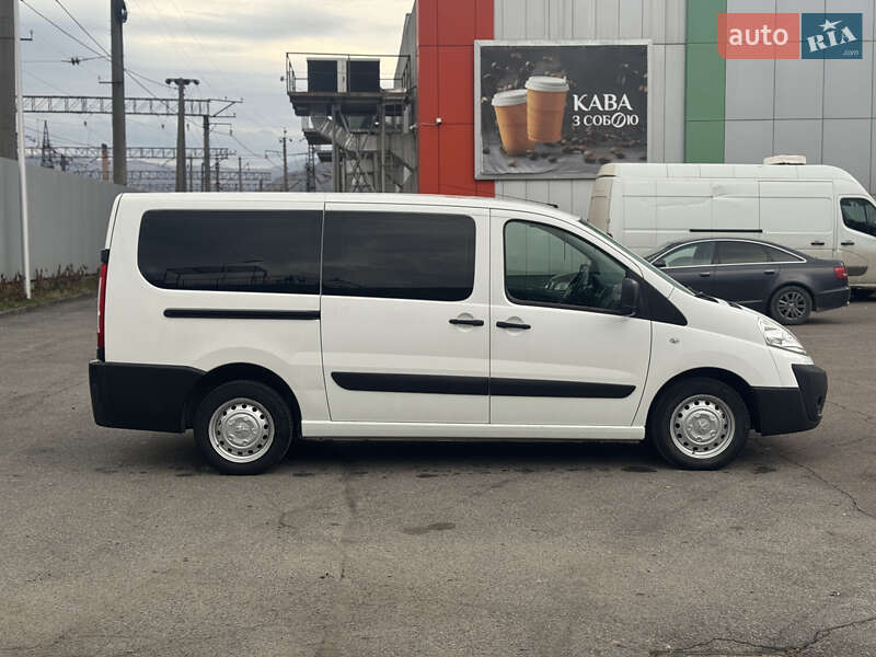 Мінівен Peugeot Expert 2014 в Сваляві