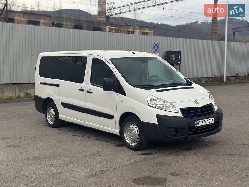 Мінівен Peugeot Expert 2014 в Сваляві