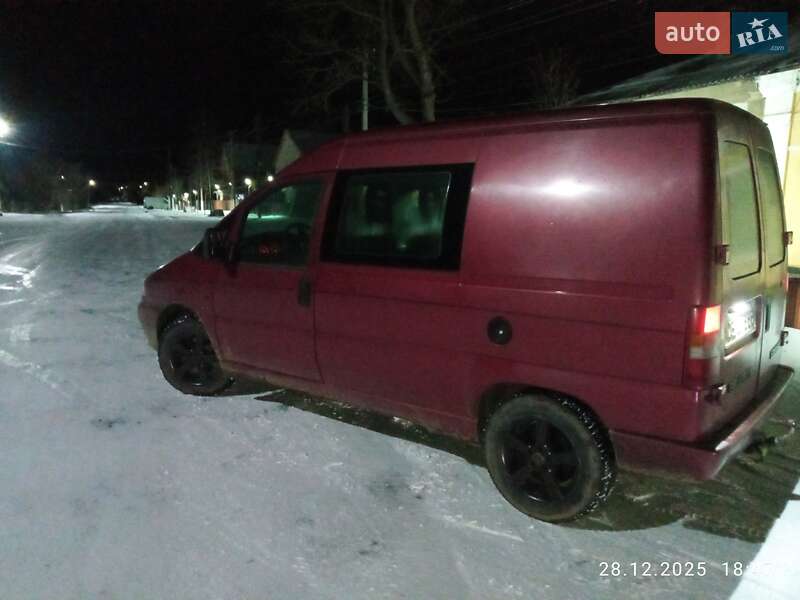 Вантажний фургон Peugeot Expert 2000 в Хотині