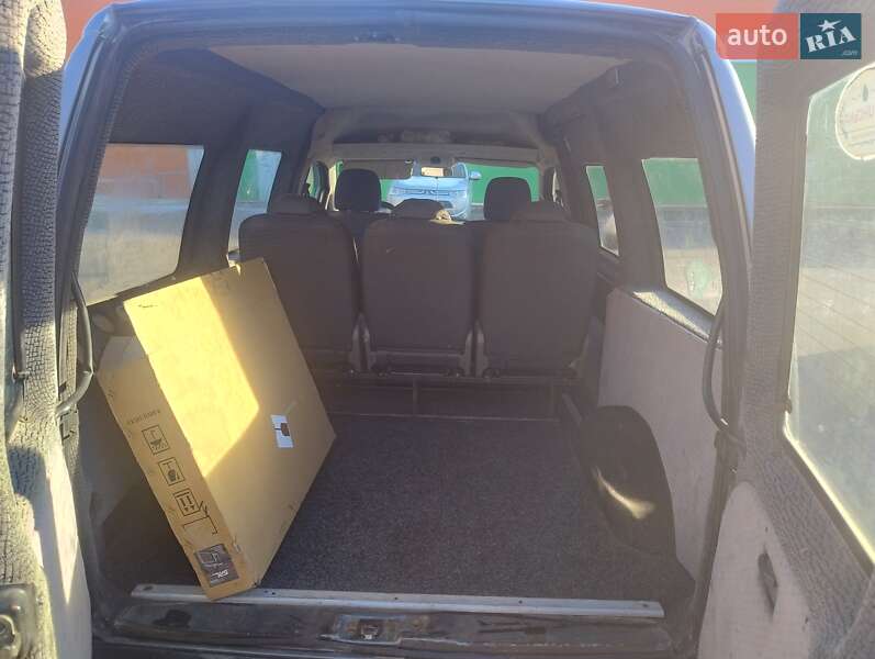 Мінівен Peugeot Expert 2005 в Рівному фото 8 Мінівен Peugeot Expert 2005 в Рівному