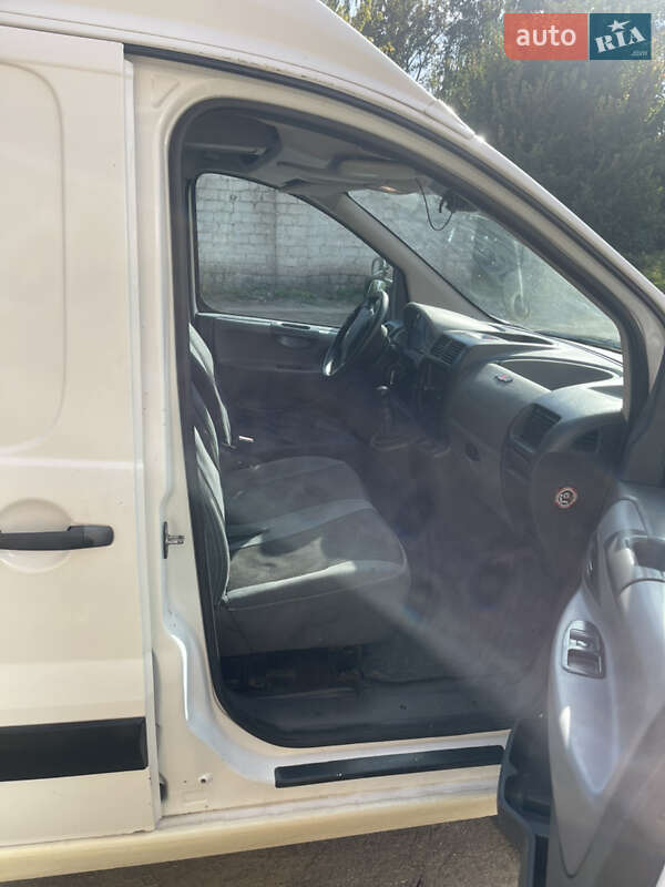 Микроавтобус грузовой (до 3,5т) Peugeot Expert 2008 в Покрове