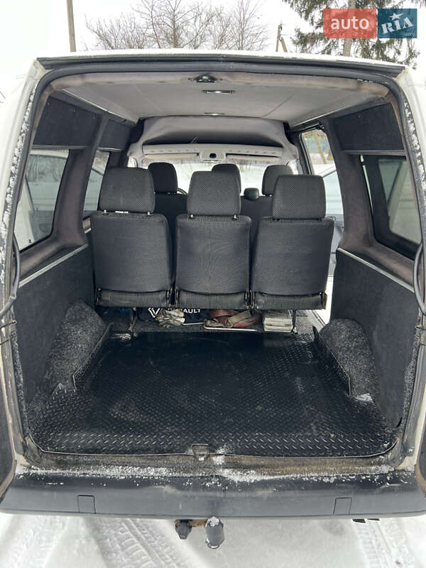 Минивэн Peugeot Expert 2006 в Клевани