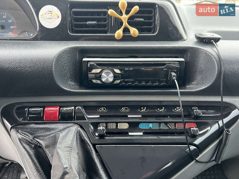 Минивэн Peugeot Expert 2006 в Клевани