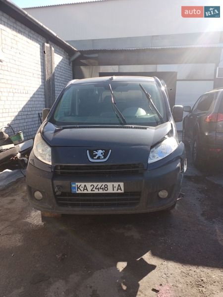 Минивэн Peugeot Expert 2008 в Киеве