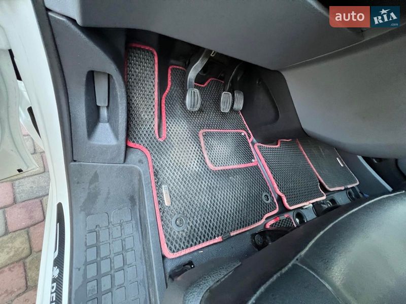 Микроавтобус грузовой (до 3,5т) Peugeot Expert 2017 в Черкассах фото 15 Микроавтобус грузовой (до 3,5т) Peugeot Expert 2017 в Черкассах