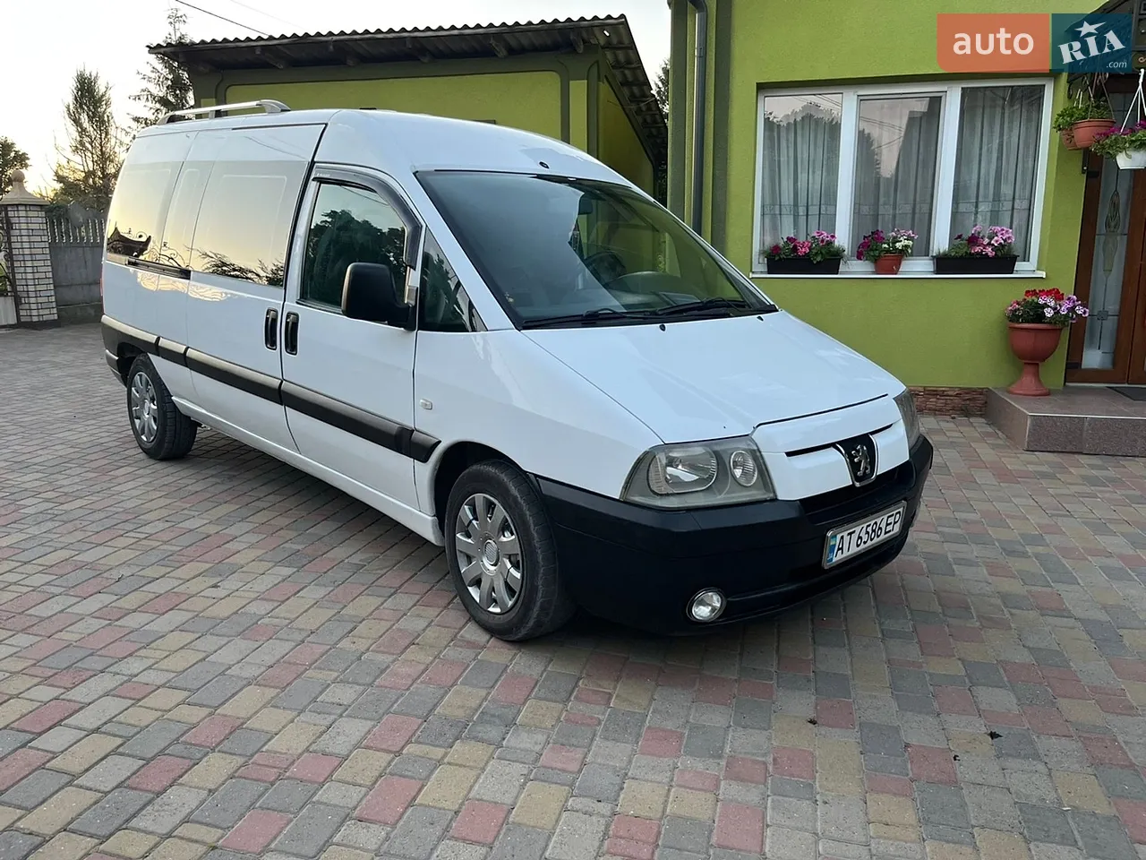 2011 Mercedes-Benz Sprinter - мініатюра 27