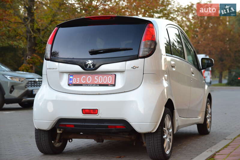 Хэтчбек Peugeot iOn 2012 в Луцке