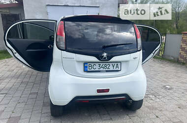 Хетчбек Peugeot iOn 2011 в Львові