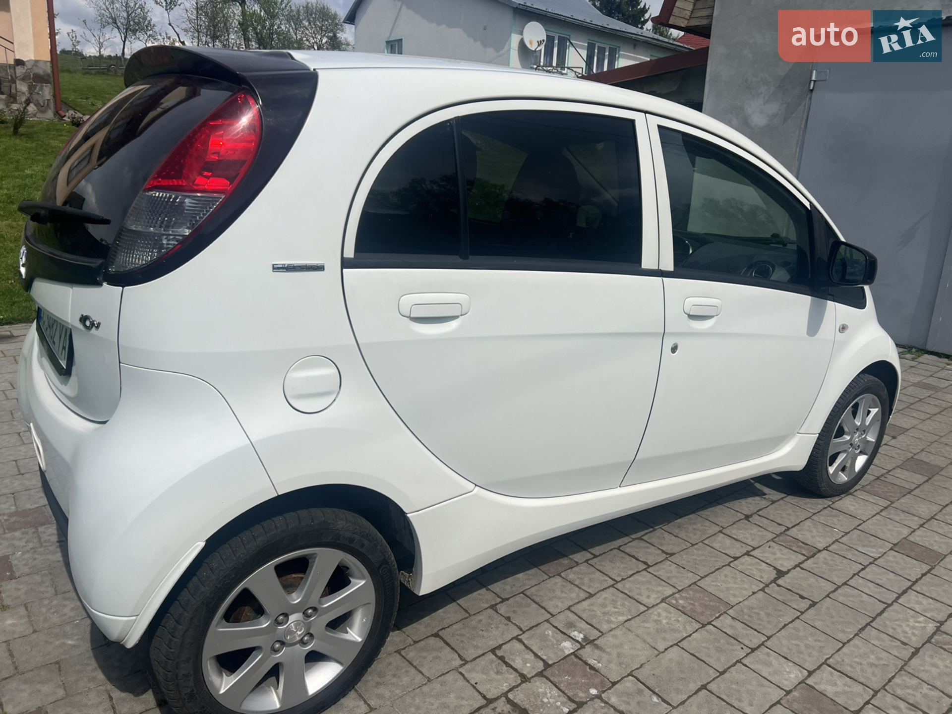 2011 Peugeot iOn - мініатюра 14