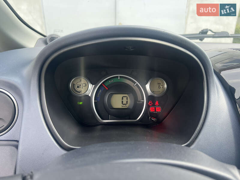 Хетчбек Peugeot iOn 2011 в Львові