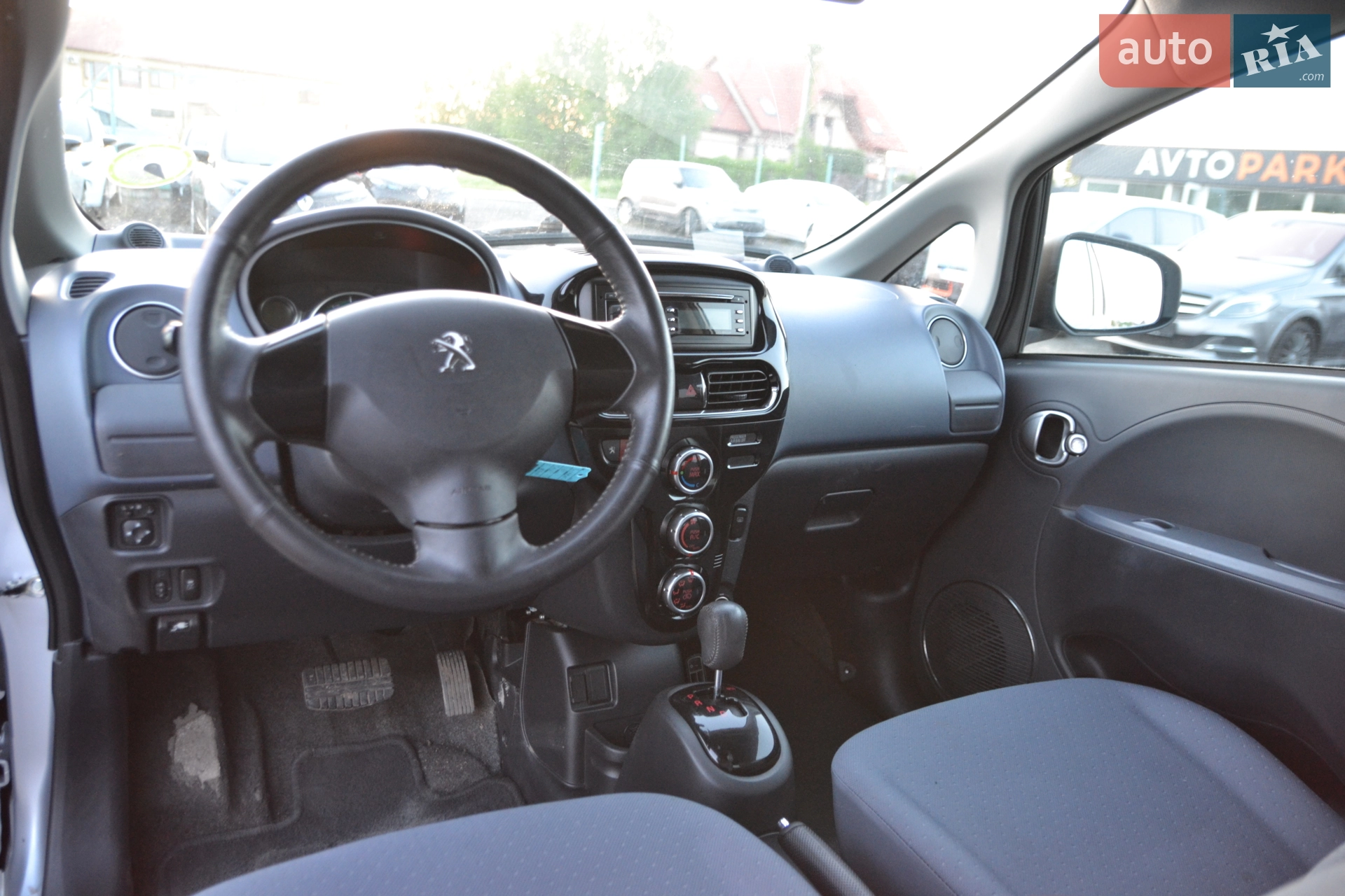 2011 Peugeot iOn - мініатюра 16