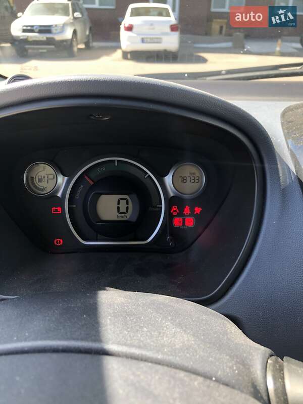 Хетчбек Peugeot iOn 2013 в Києві
