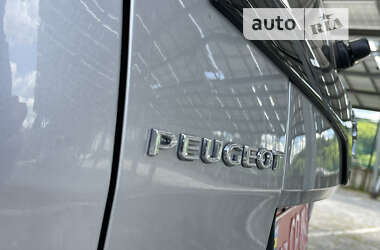 Хэтчбек Peugeot iOn 2012 в Львове